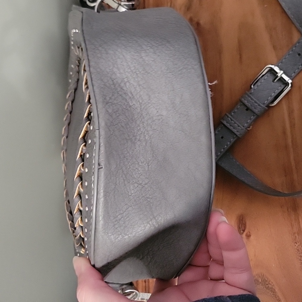 Moda Luxe Rhianna Round Crossbody Evening Crossbody Bag - Picture 4 of 7